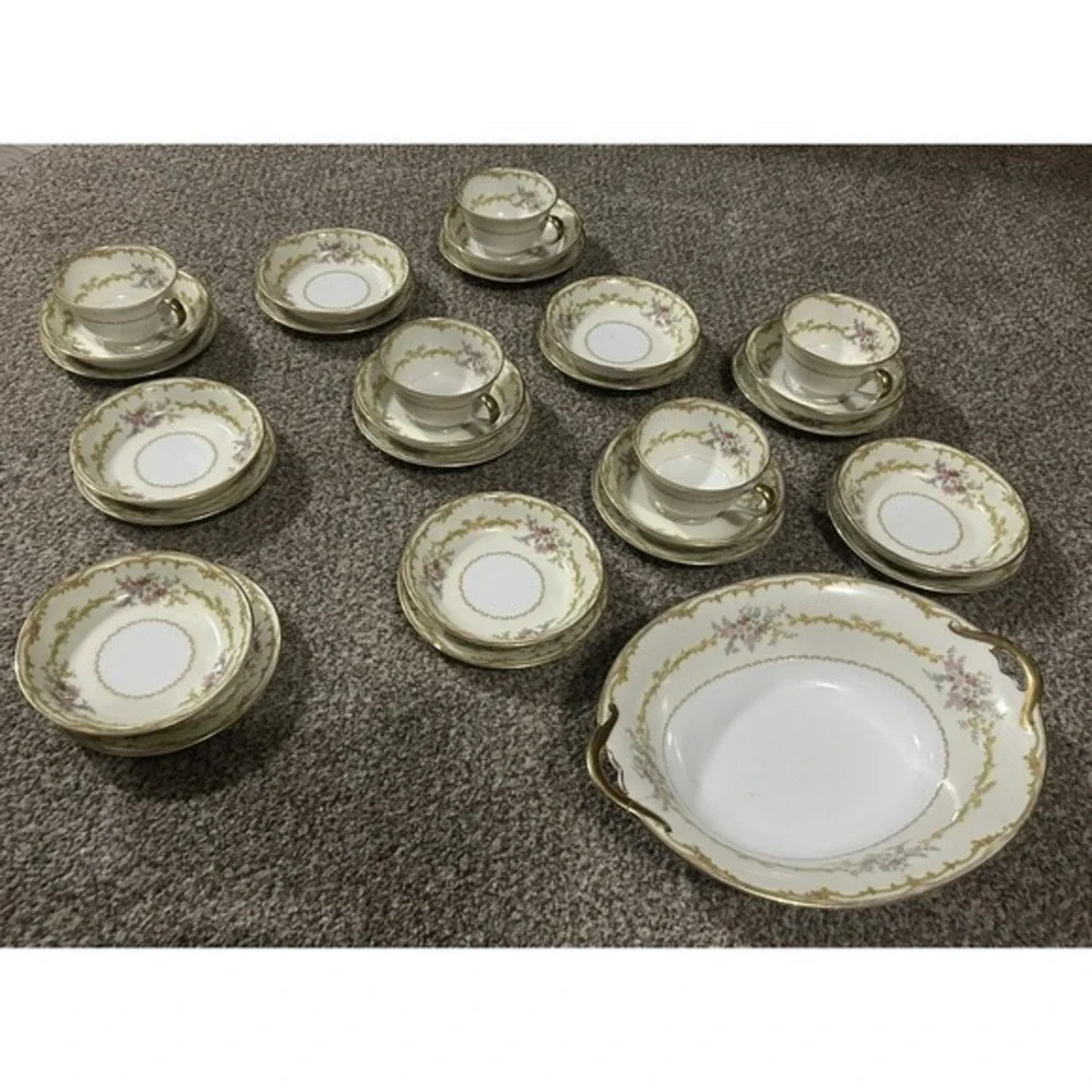 RARE Noritake Japan Dinner Set Hand Painted‎ Floral Golden Trim 28 Piece Gift